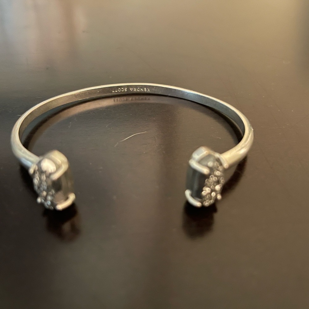 Kendra Scott bangle silver with  crystal stone